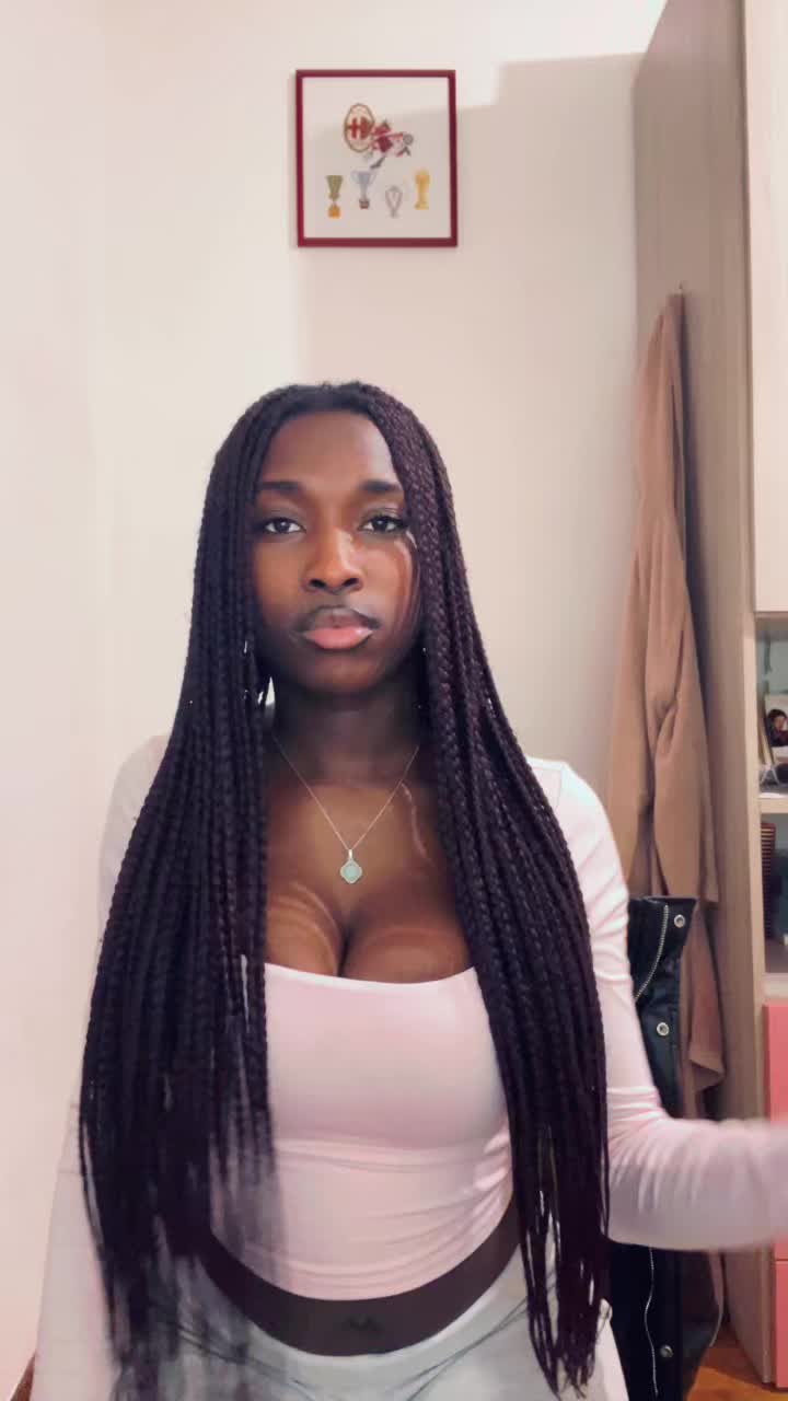 @🌺 𝐿 🐆