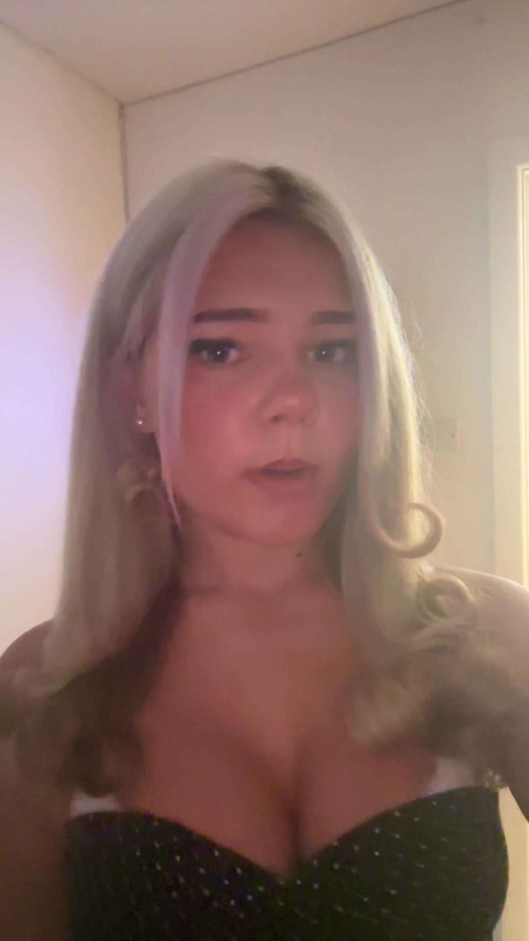 @laceyxo