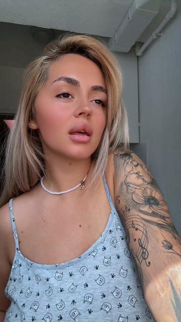 @juliicaa