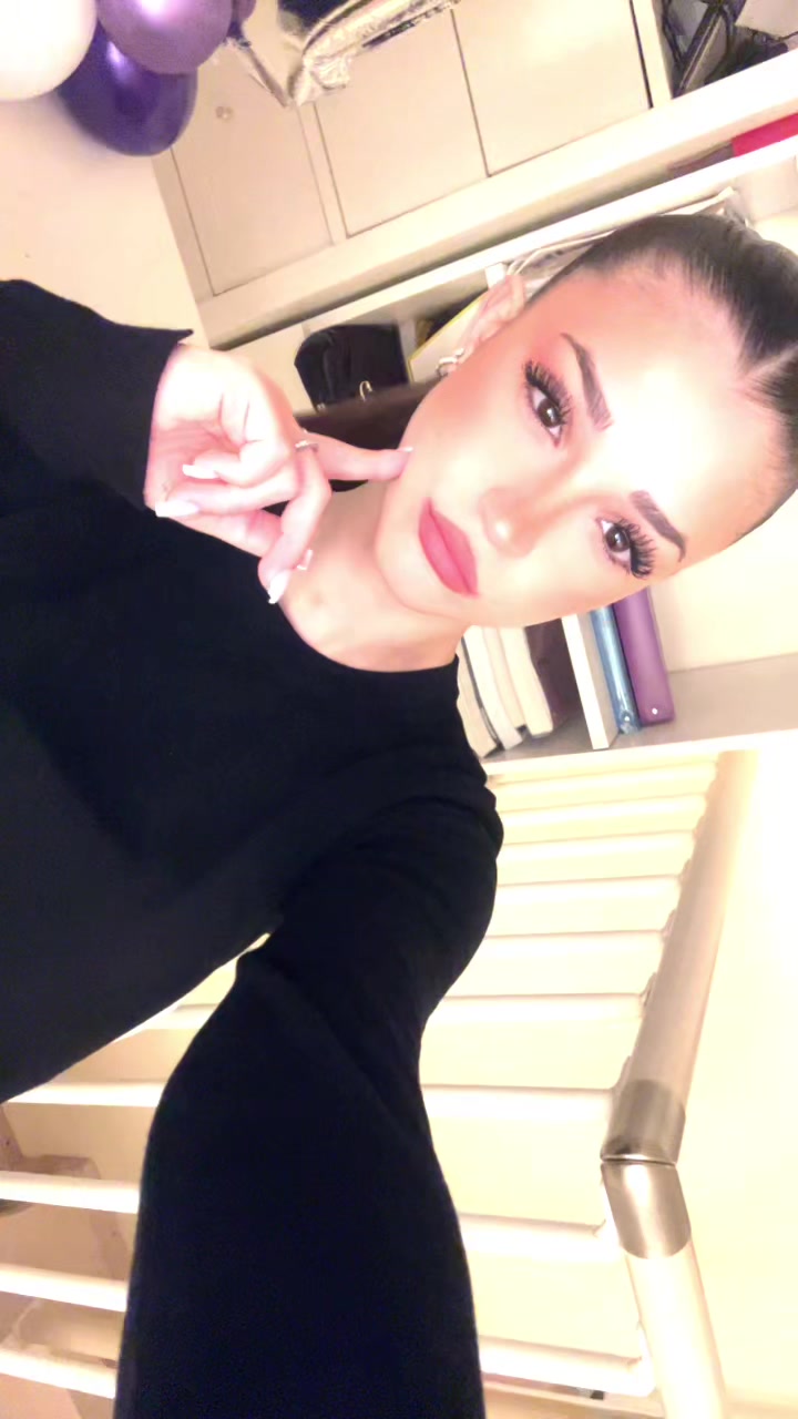 @👸🏻