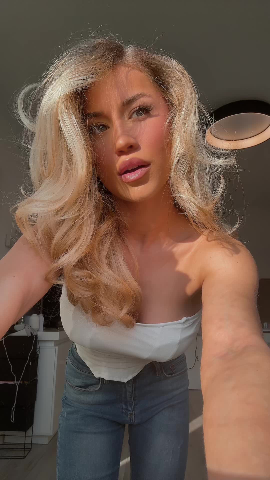 @Celinehnvr