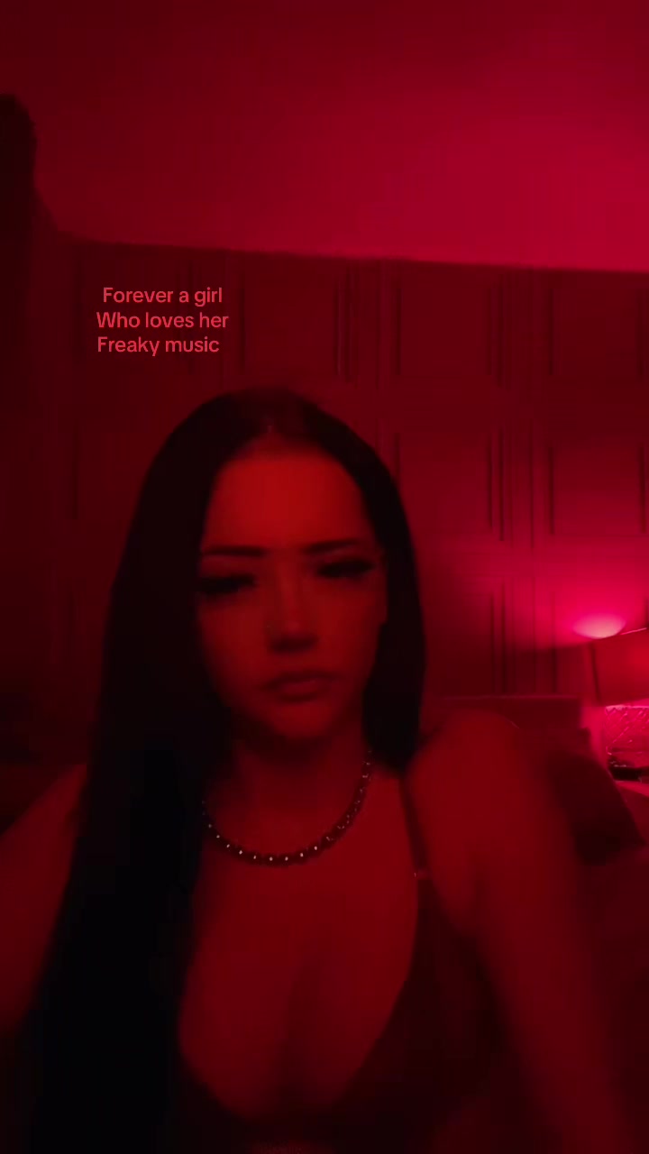 @Demi-Louise✝️⚜️