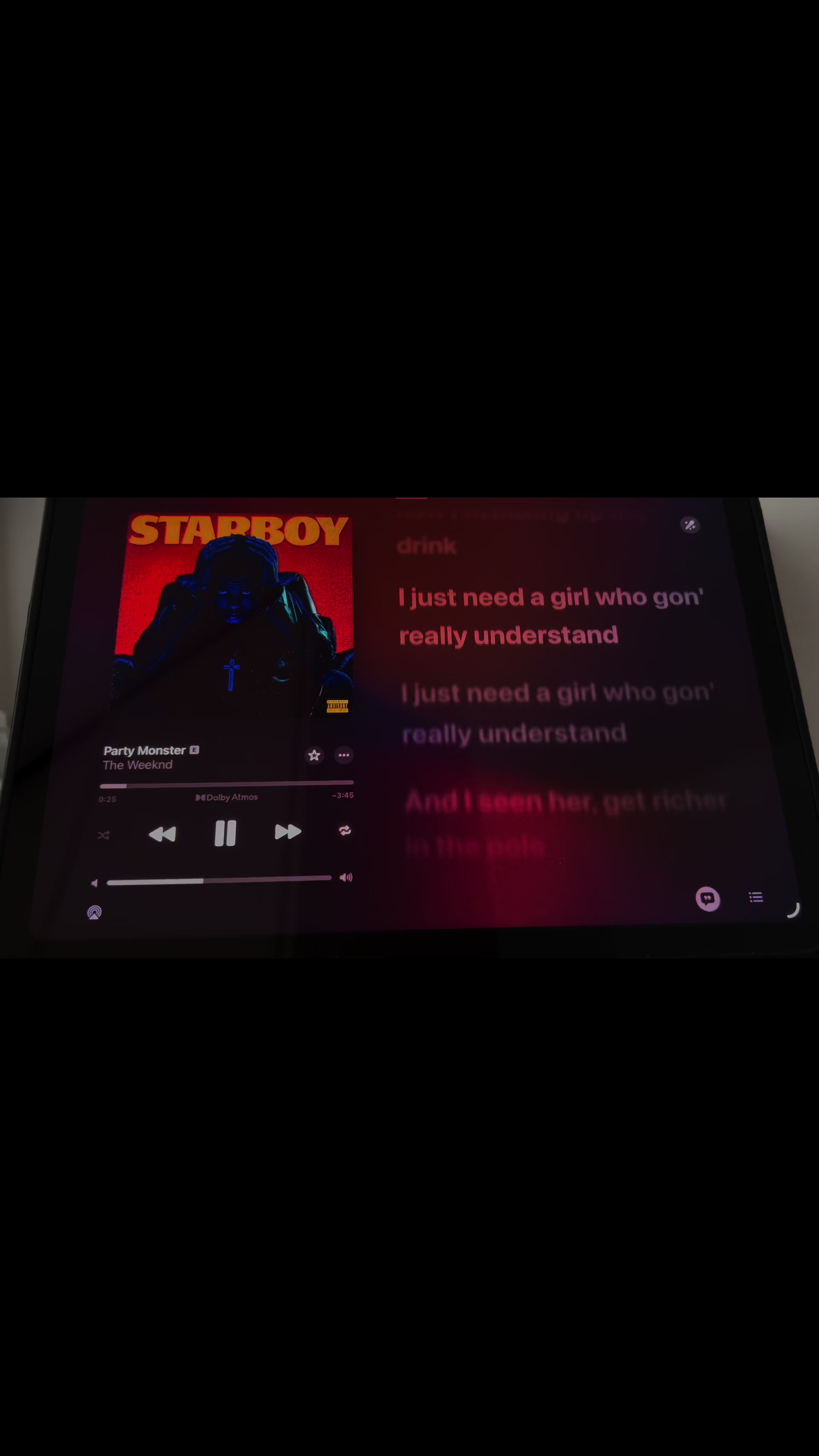 @🎧