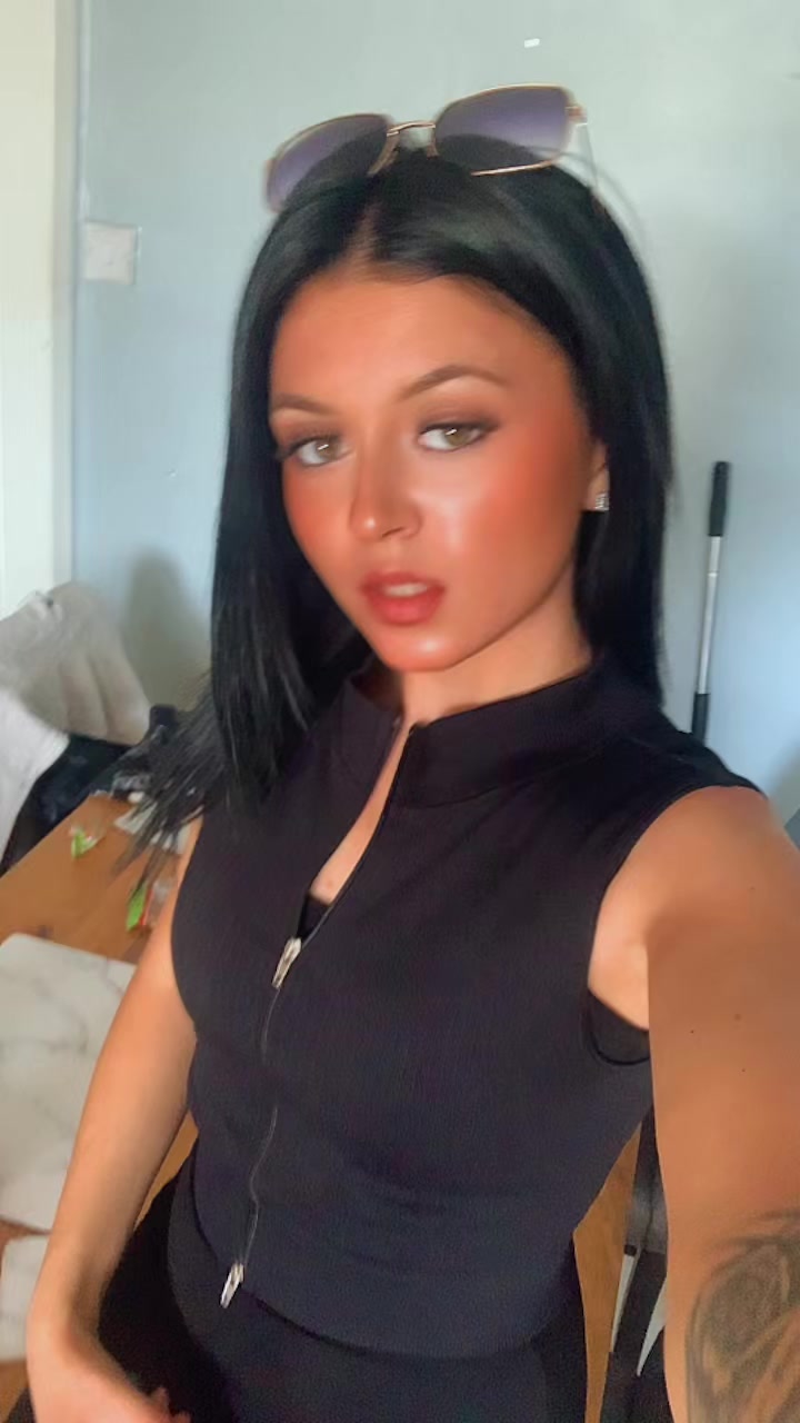 @….