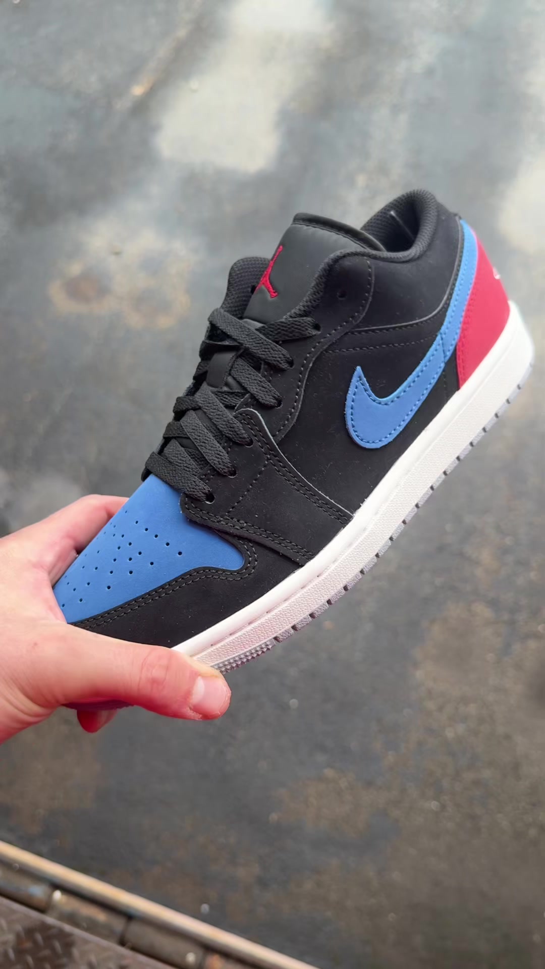 @VERIFIED SNEAKER DEALS