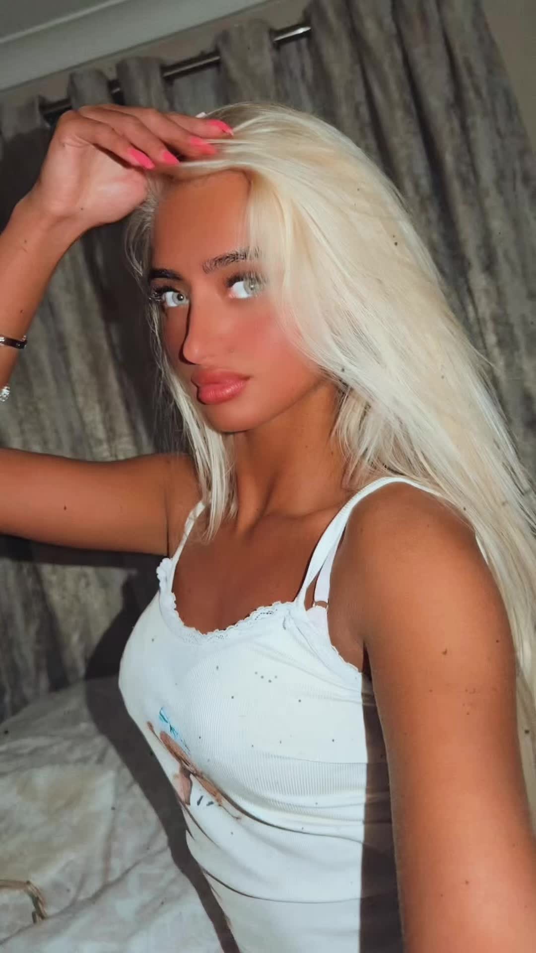 @👸🏼&bull; C A I T L I N W A L L &bull;