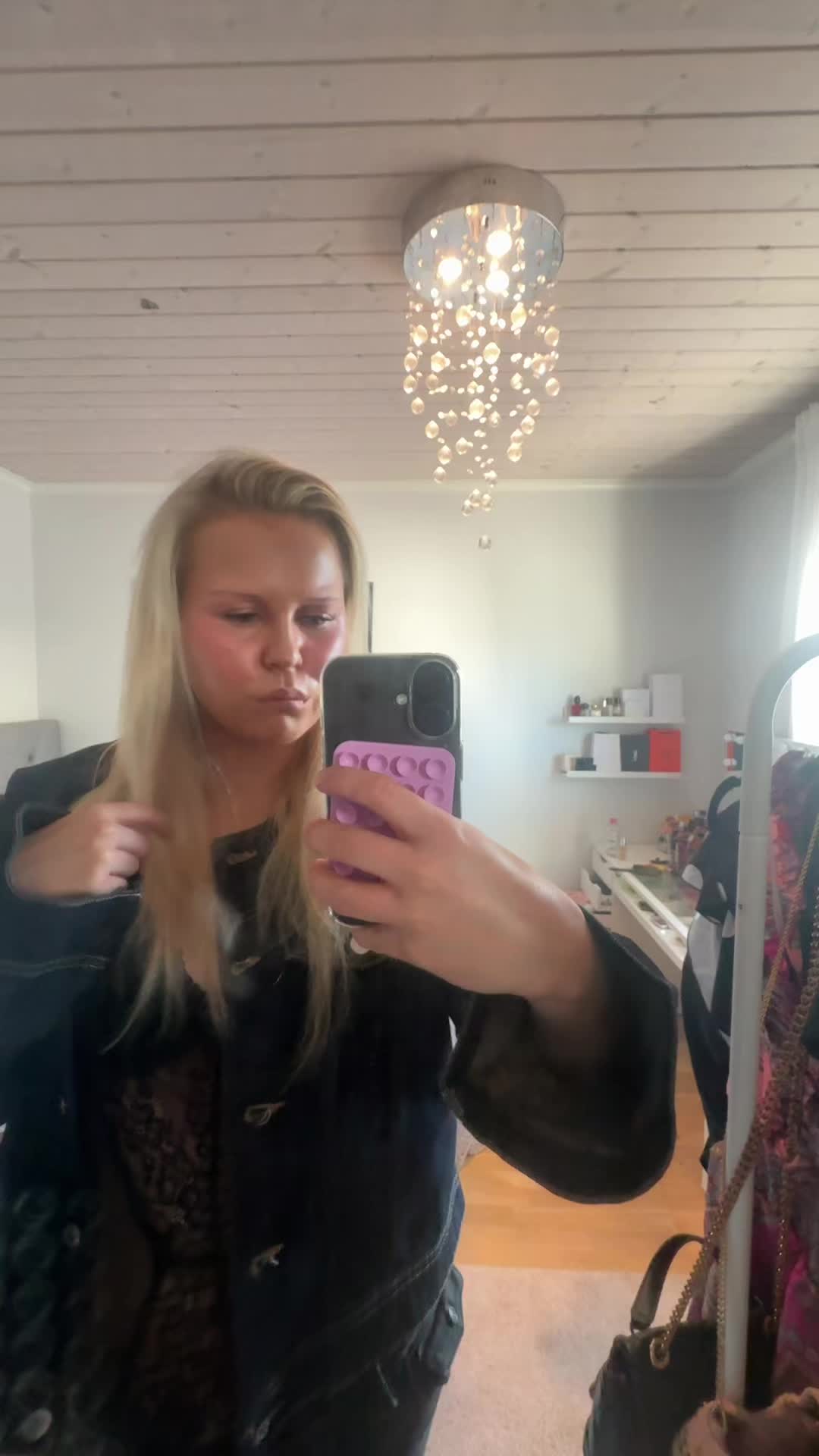 @Holly🛍️🥥🥂