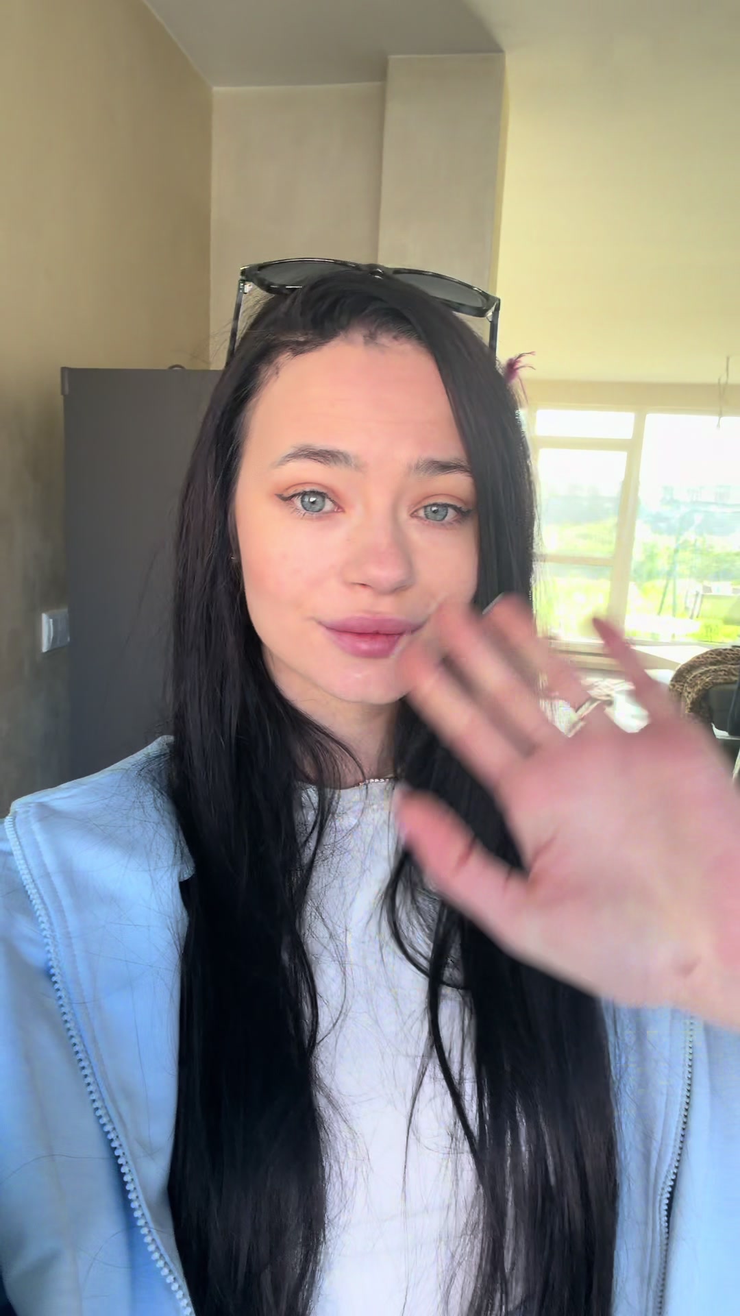 @NicoleDB