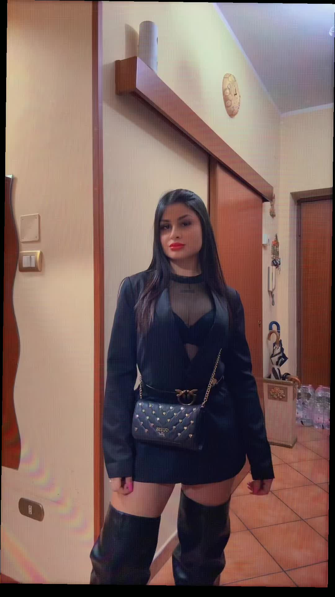 @👸🏽
