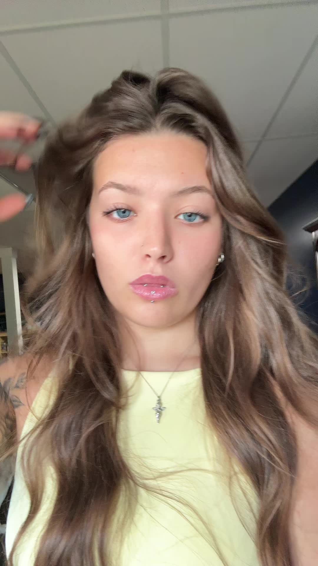 @chloegobble