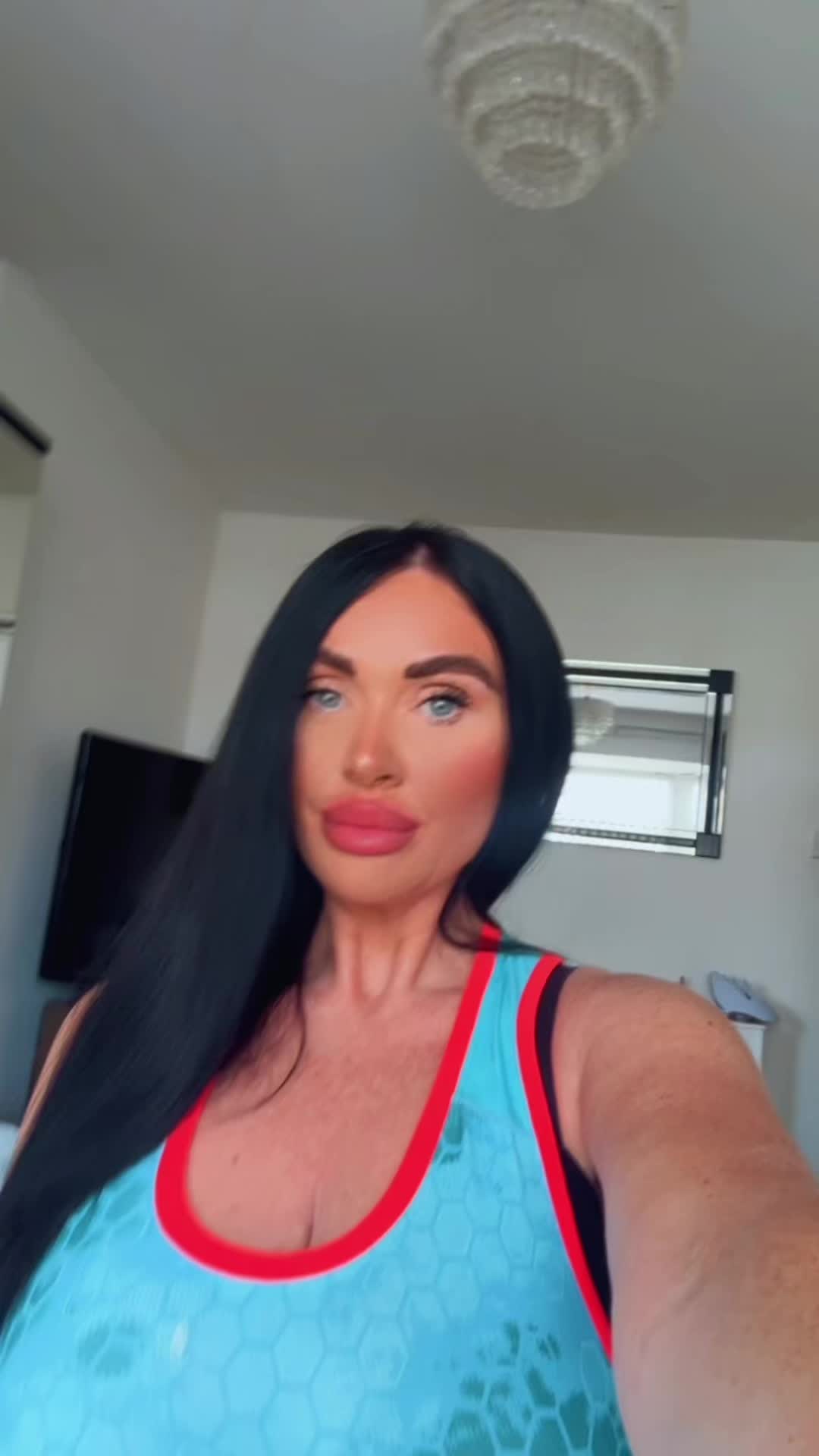 @katie_xstormi