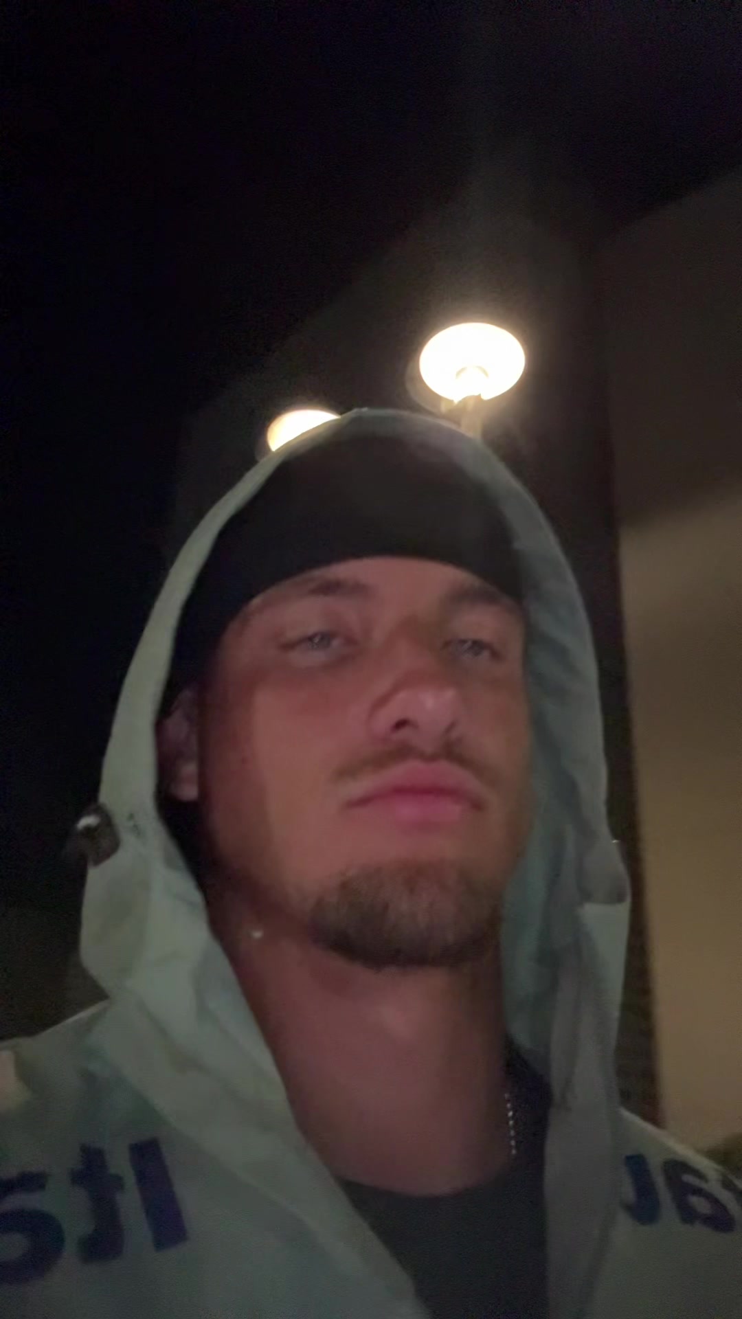 @Gia