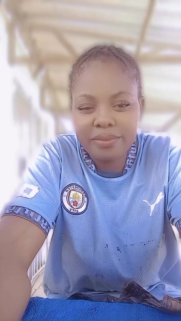 @chichi bae🥰