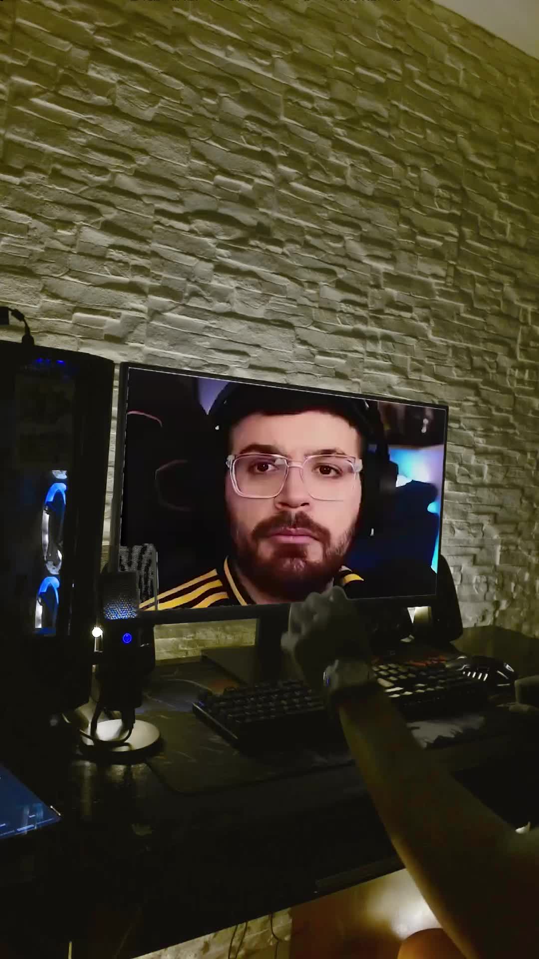 @soy_julian
