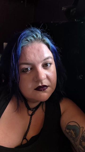 @her.majesty.of.chaos.87