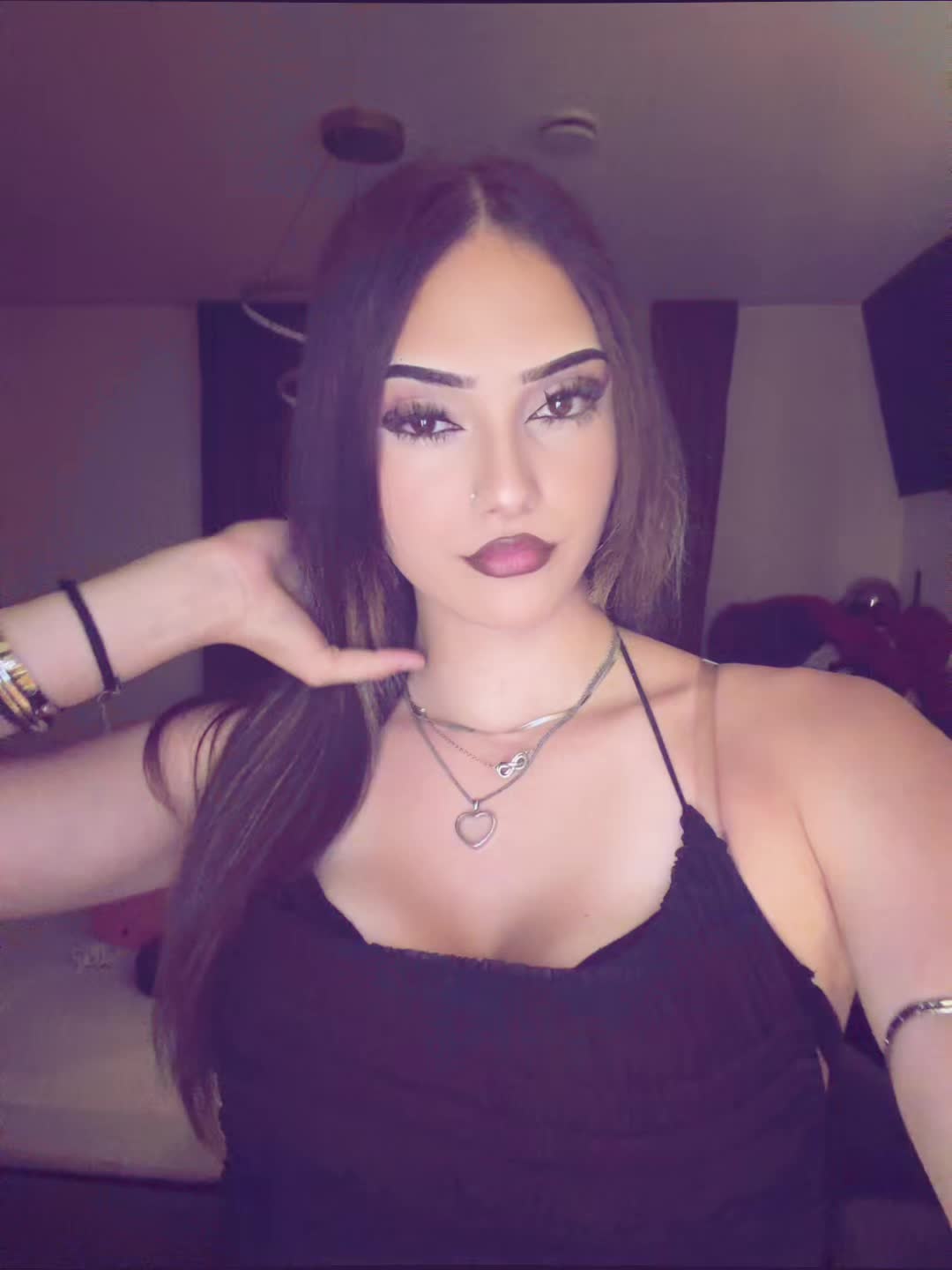 @𝐚𝐧𝐚