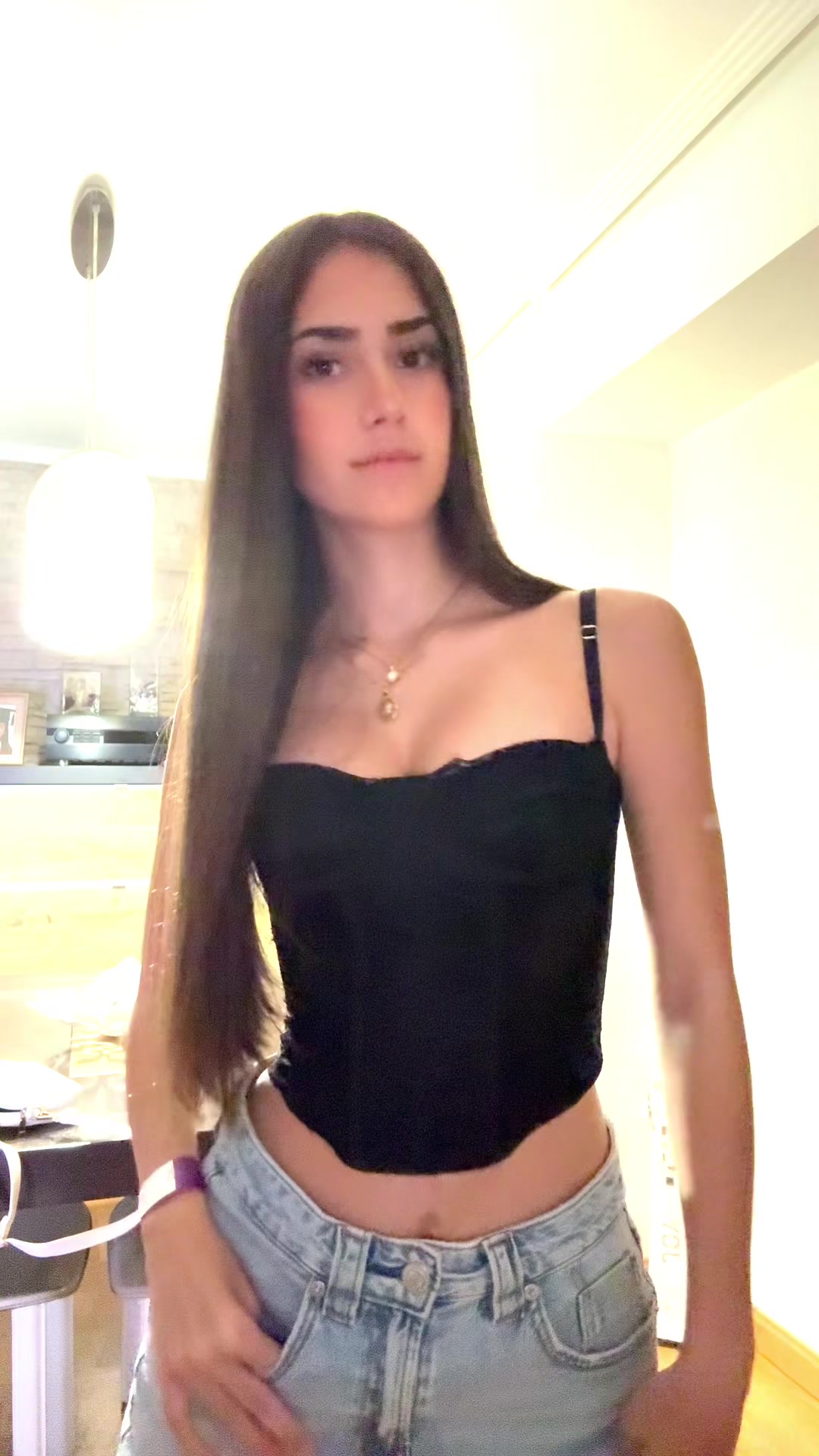 @adriana