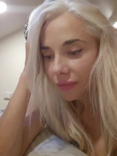 @BlondiFox