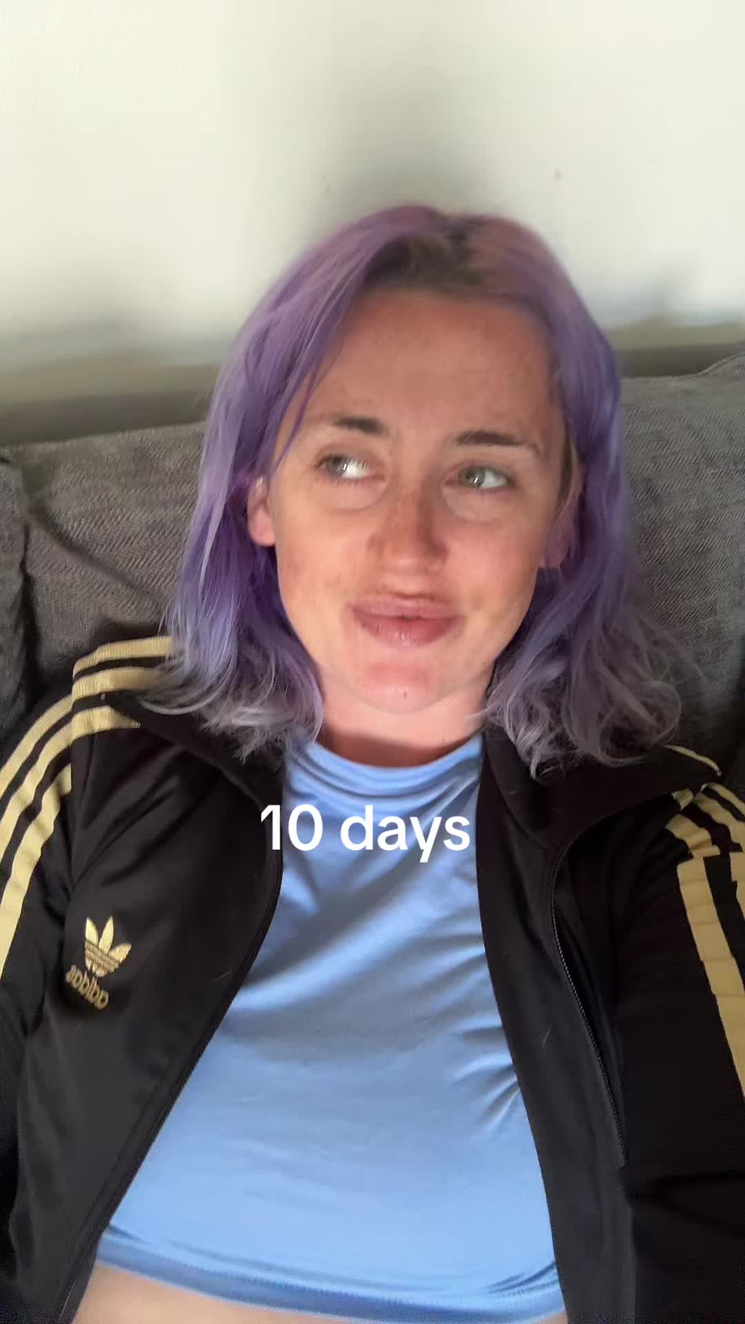 @Holly🦋🦄