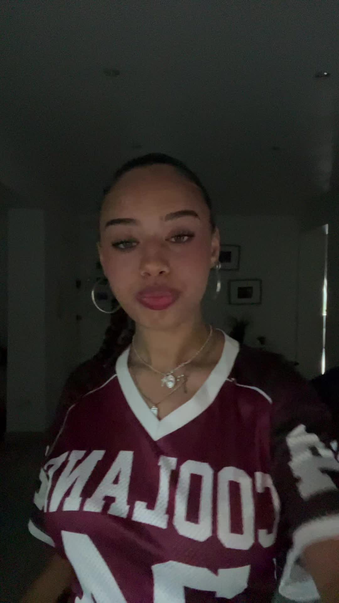 @kiaraaa