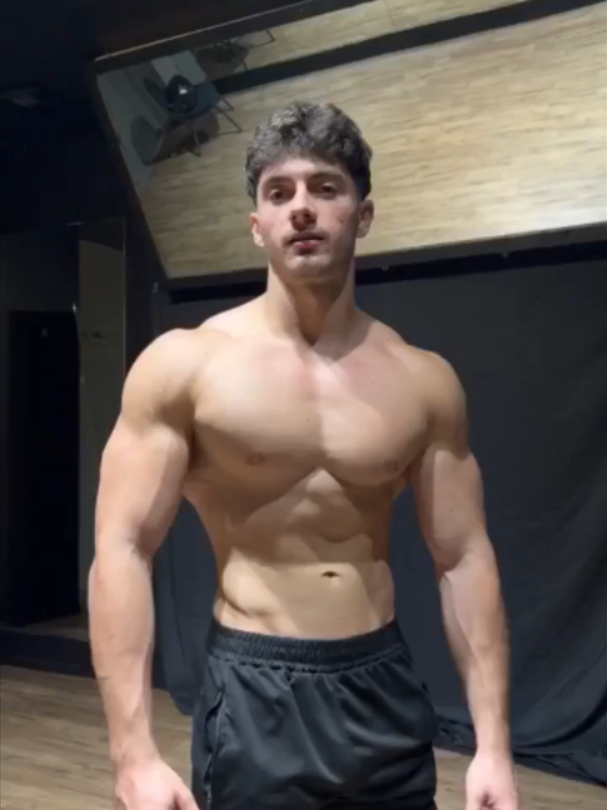 @Fit Man AI