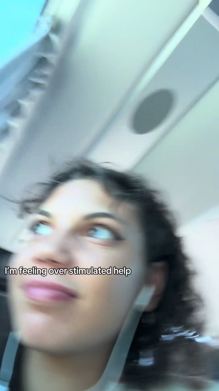 @𝑽𝒊𝒐𝒍𝒆𝒕𝒕𝒆 🌺