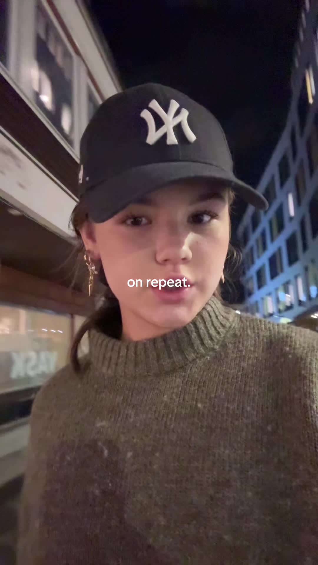@??