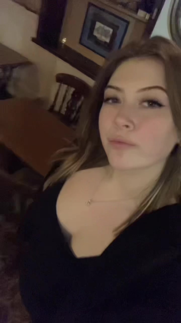 @Evie 🖤