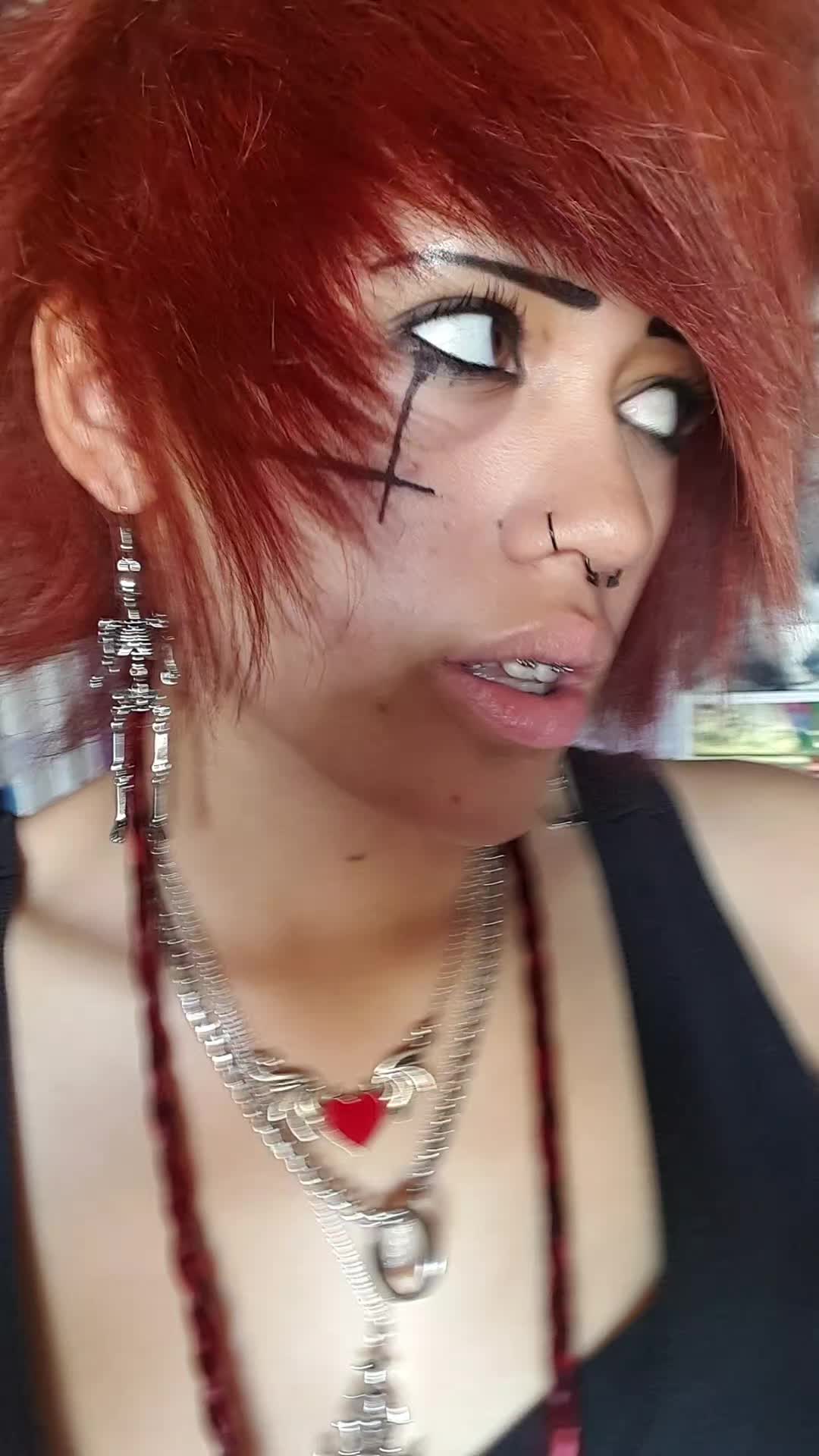 @MikaMassacre☢️💥
