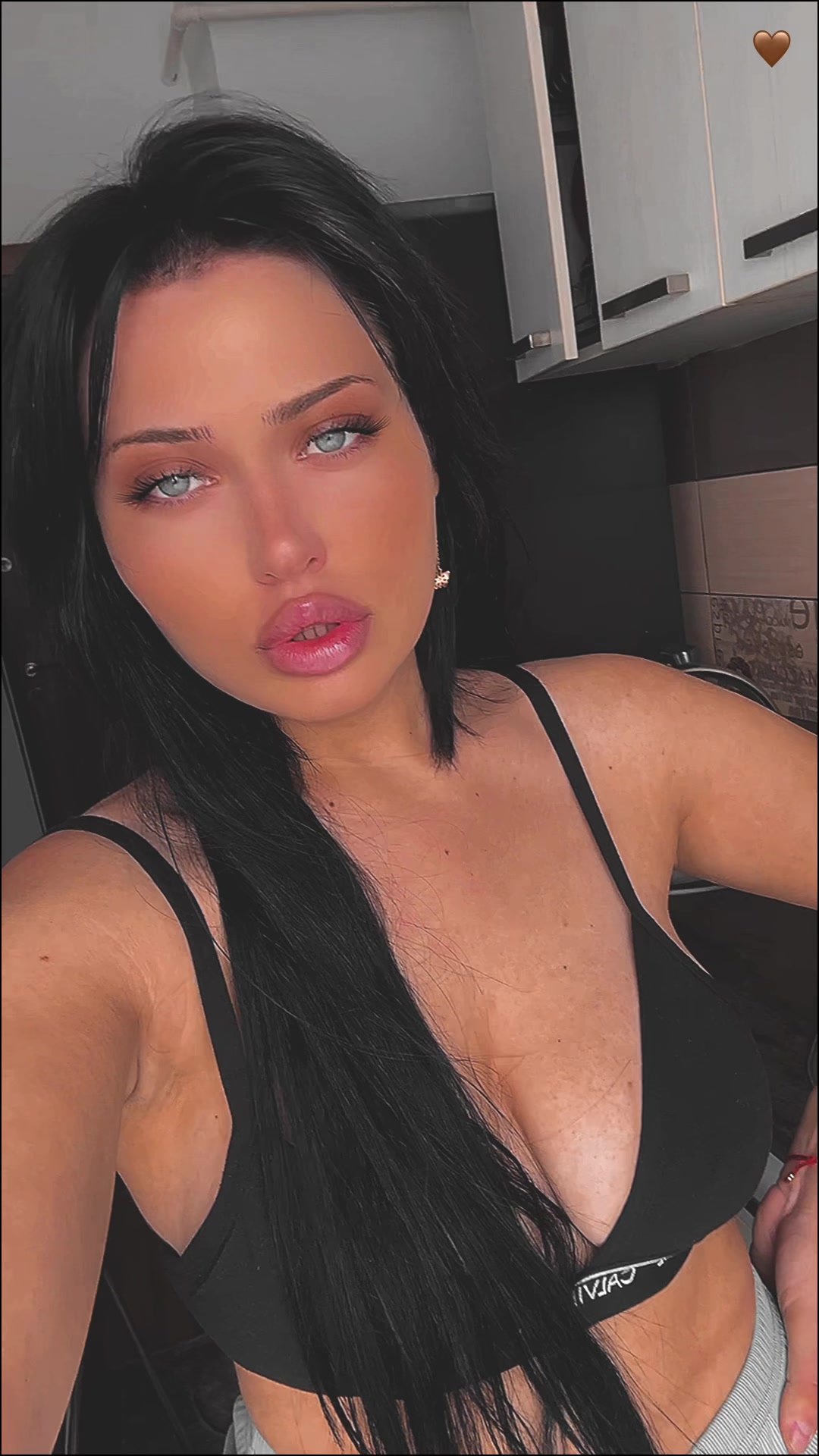 @Alexandraaa