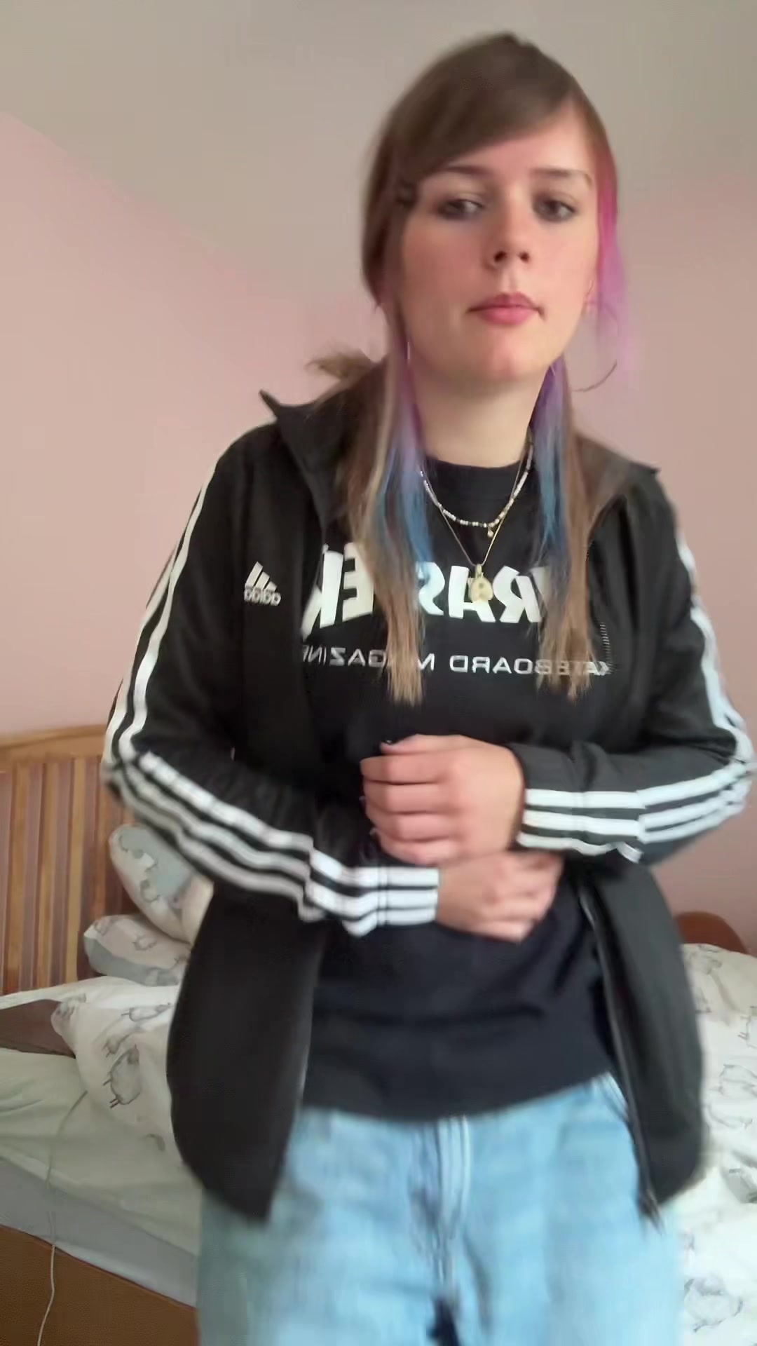 @cheazy_beans