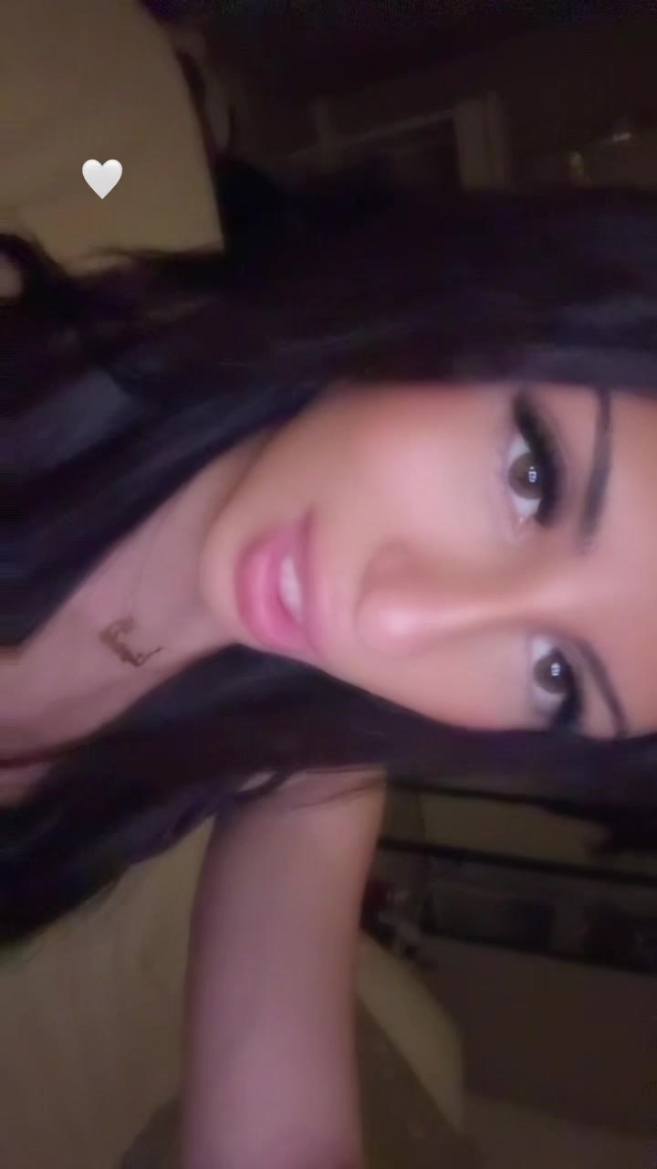 @𝑬