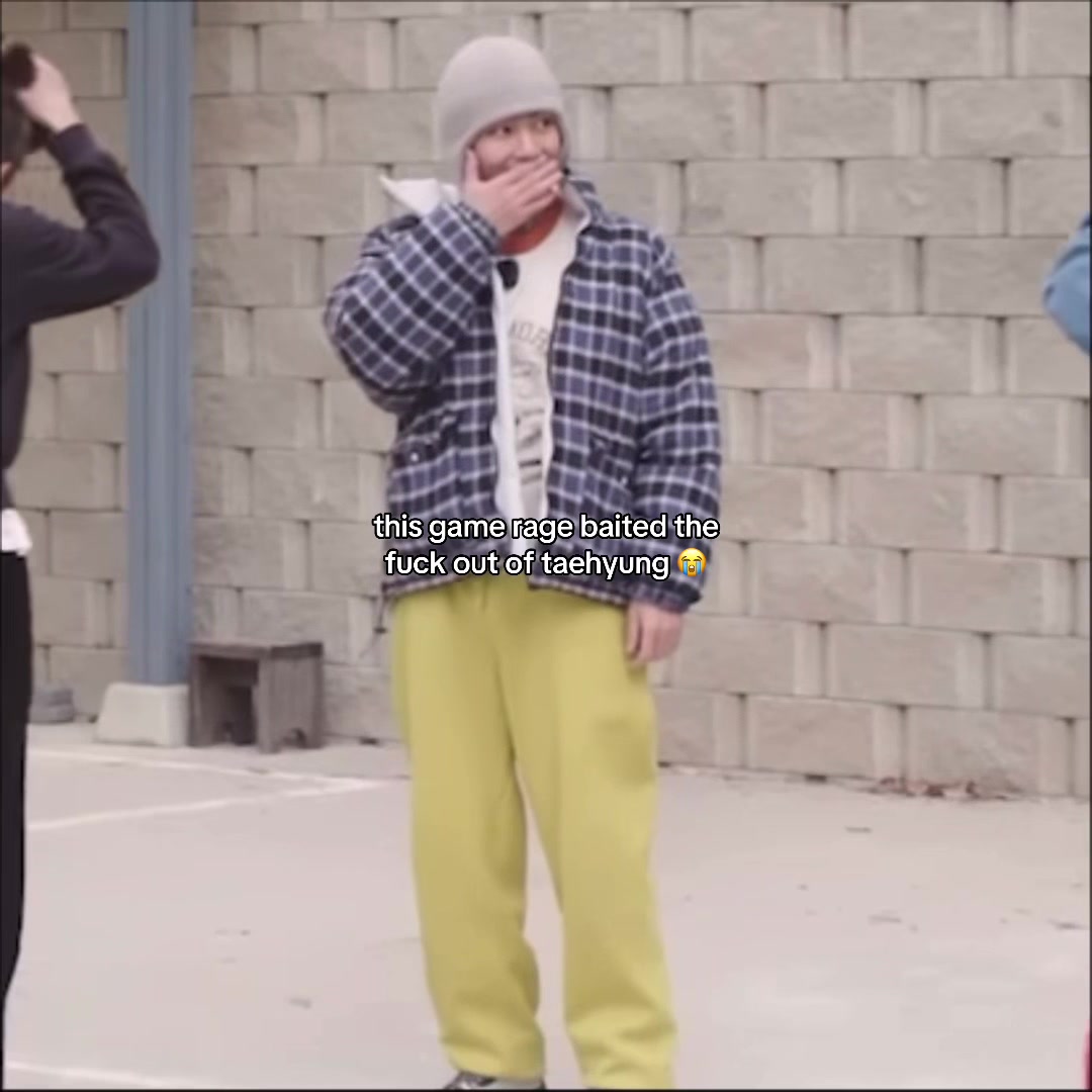 @ꪜ