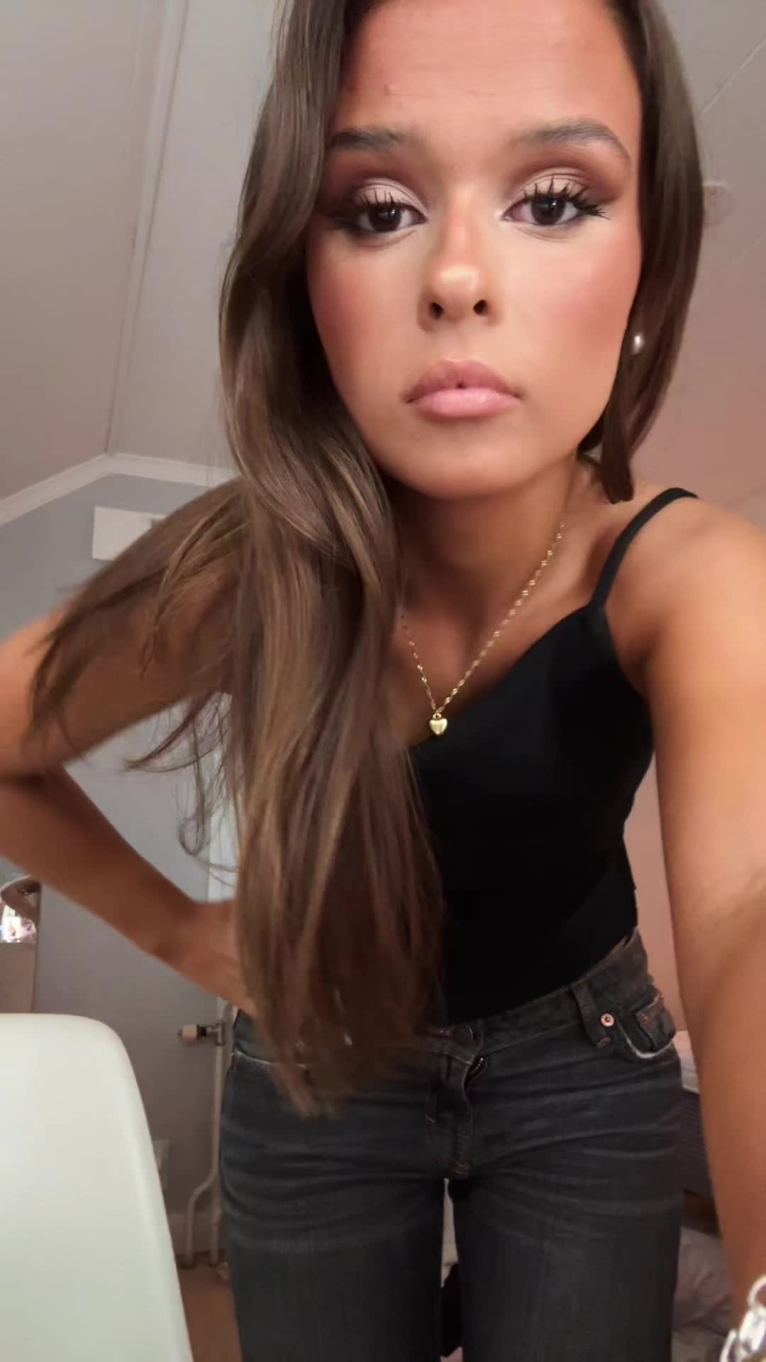 @emmybodesand