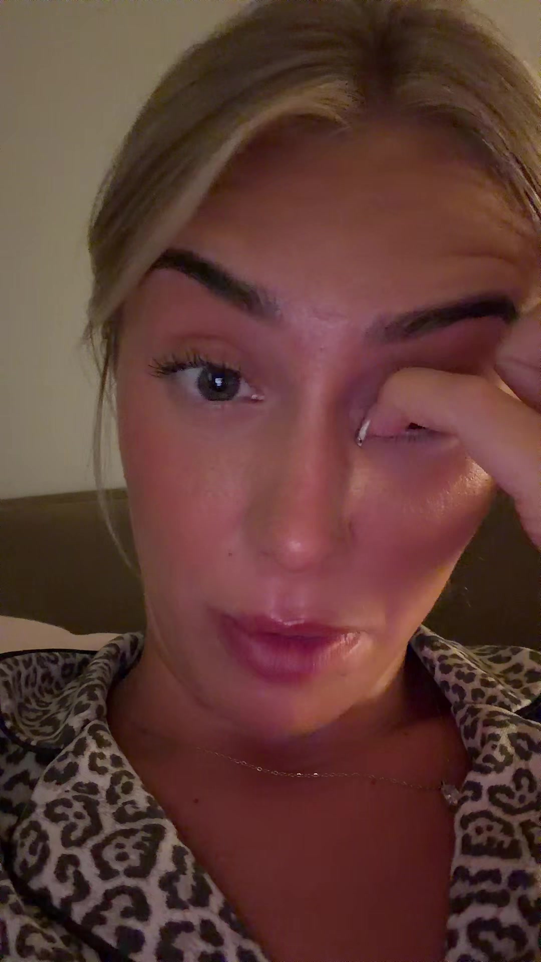 @flatwhiteasherbuv
