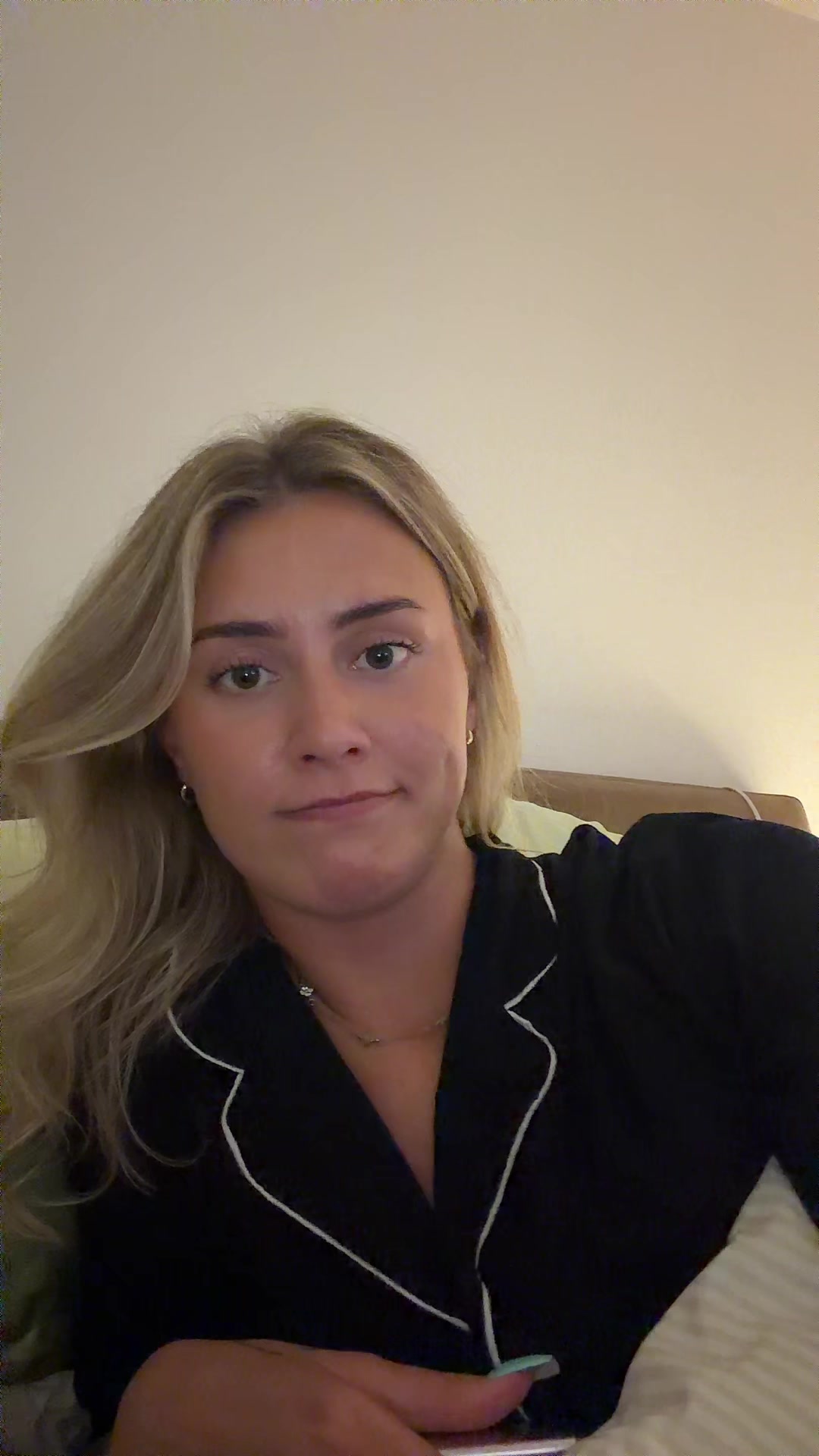 @flatwhiteasherbuv