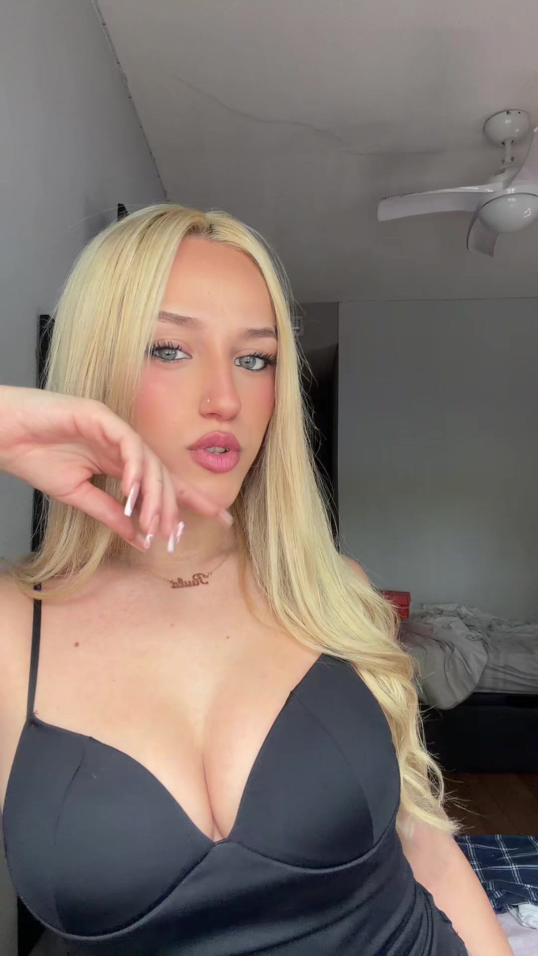 @💋