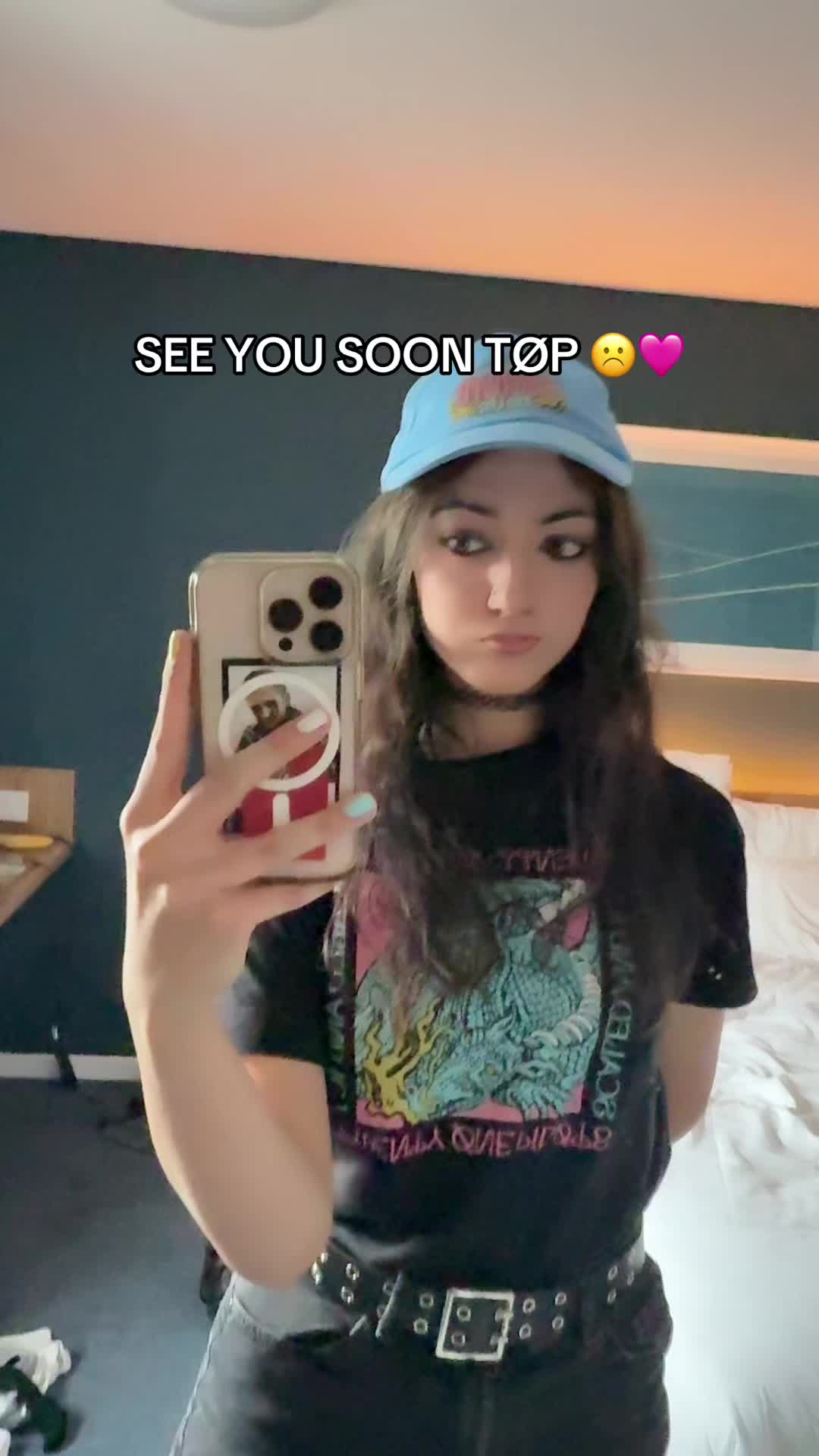 @IC¥ 💙🤍💛🩷