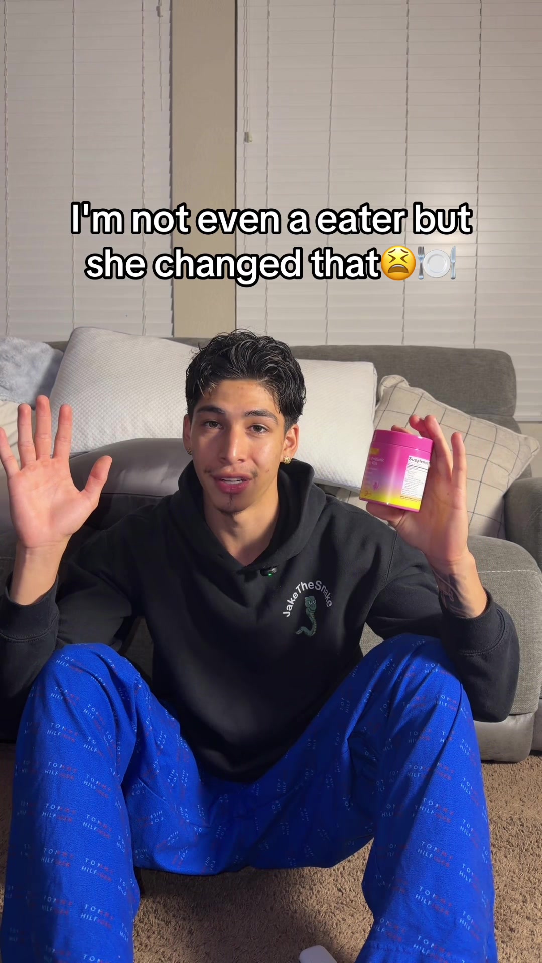 @…