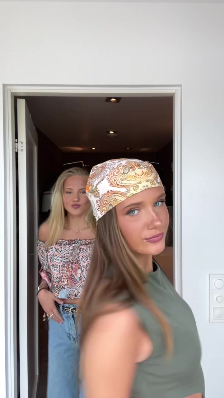 @Ovidiastore