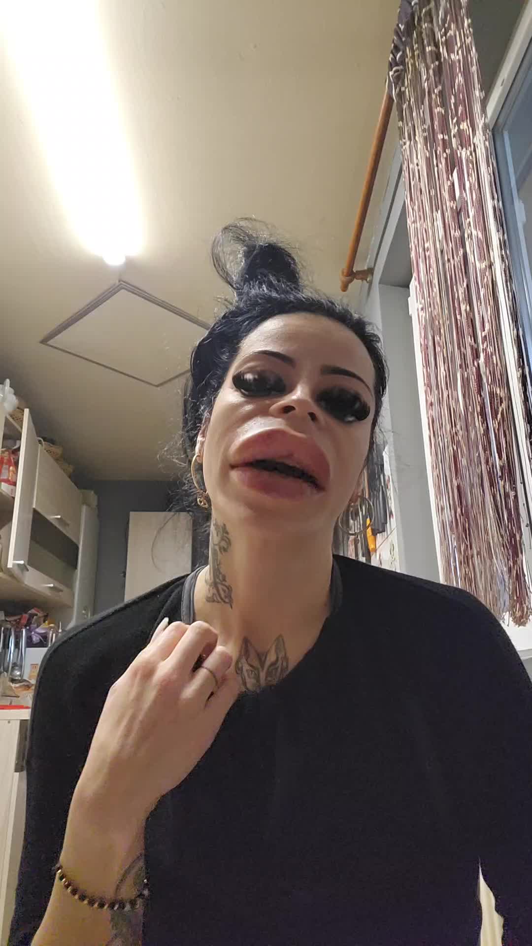 @Romanschy Monica Nikol