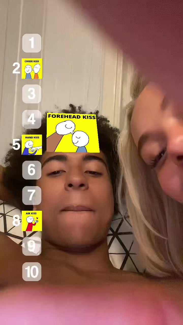 @ella hansson