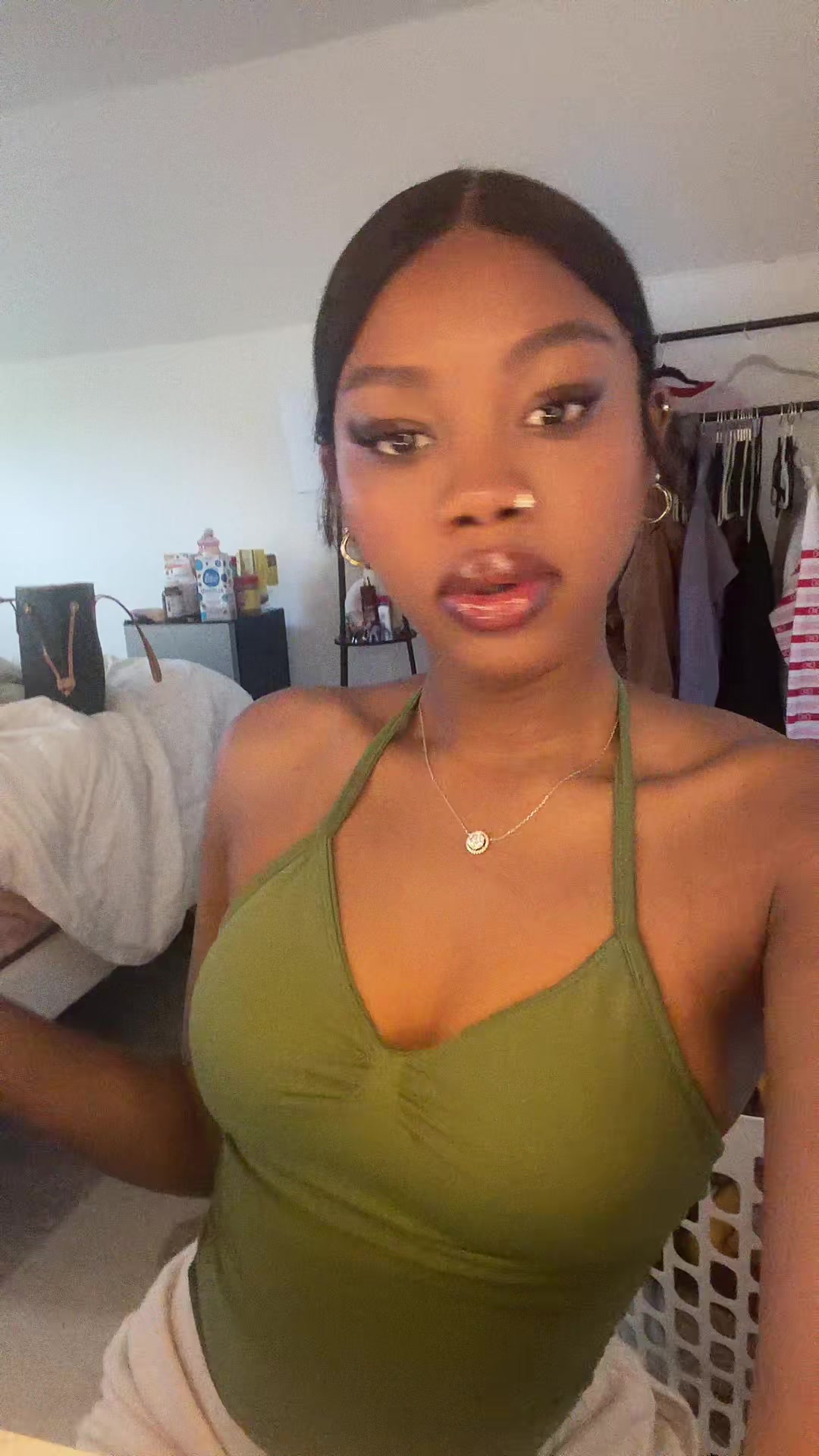 @AlterZoey