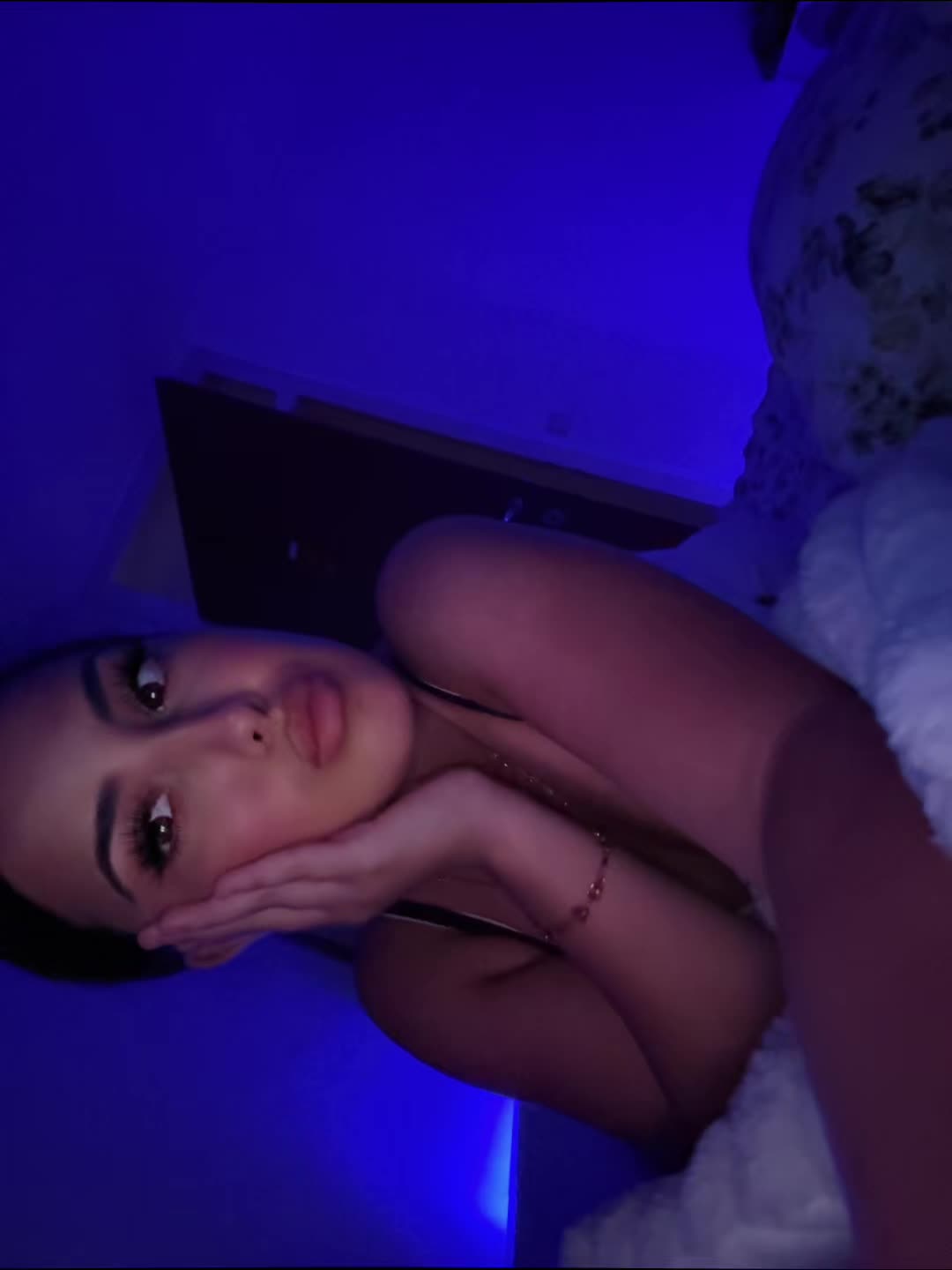 @𝐒𝐀𝐑𝐀 𝐒𝐓𝐎𝐀𝐍𝐎𝐕𝐒𝐊𝐀