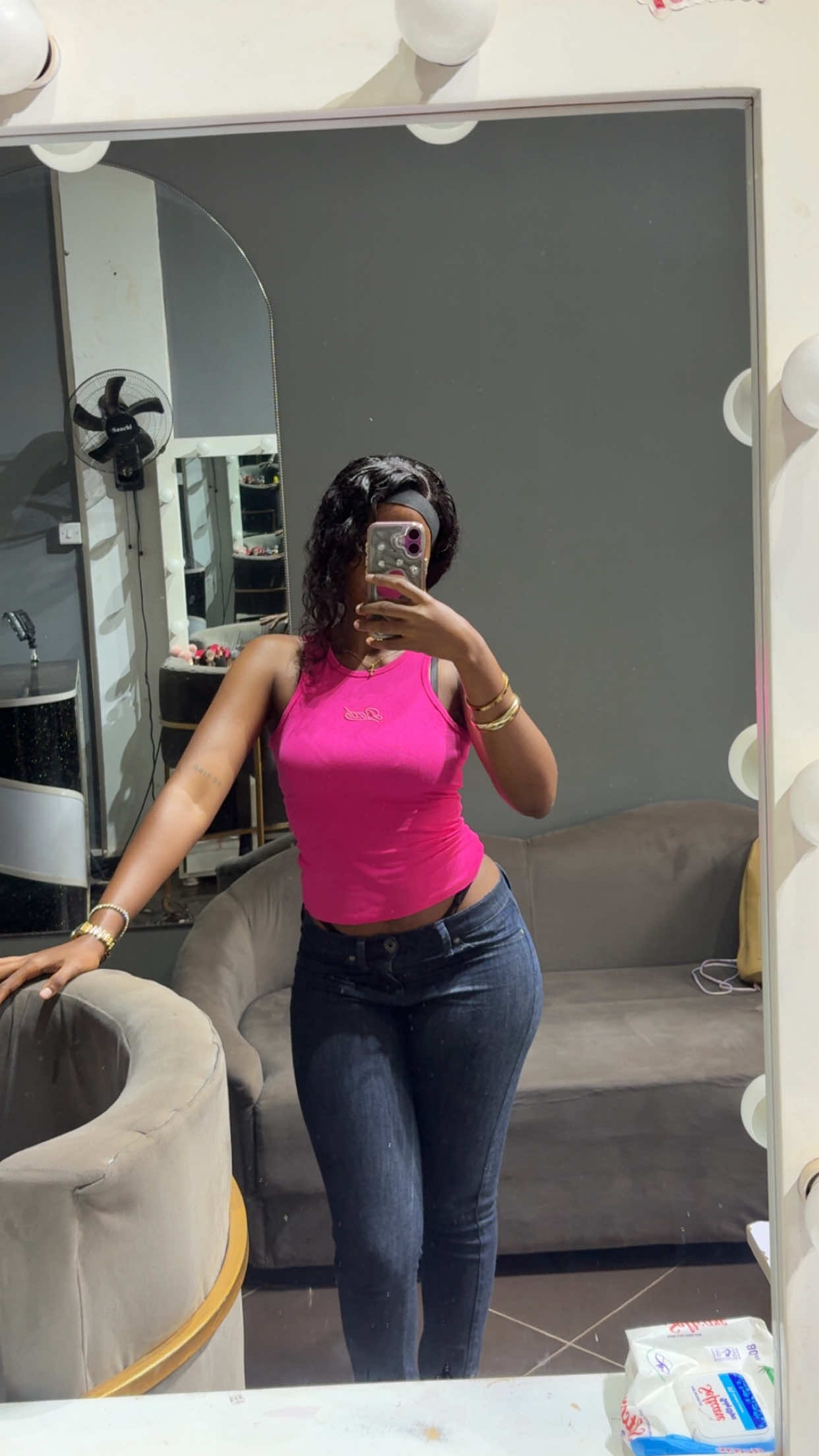 @.thickiana