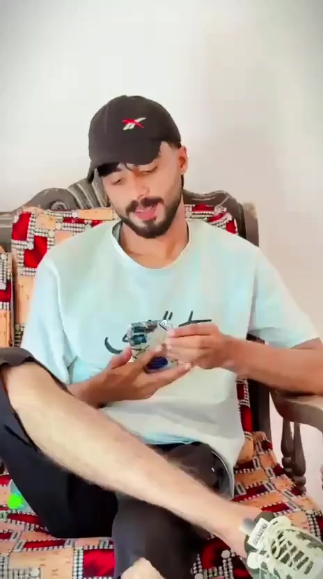 @🕊️🕷️