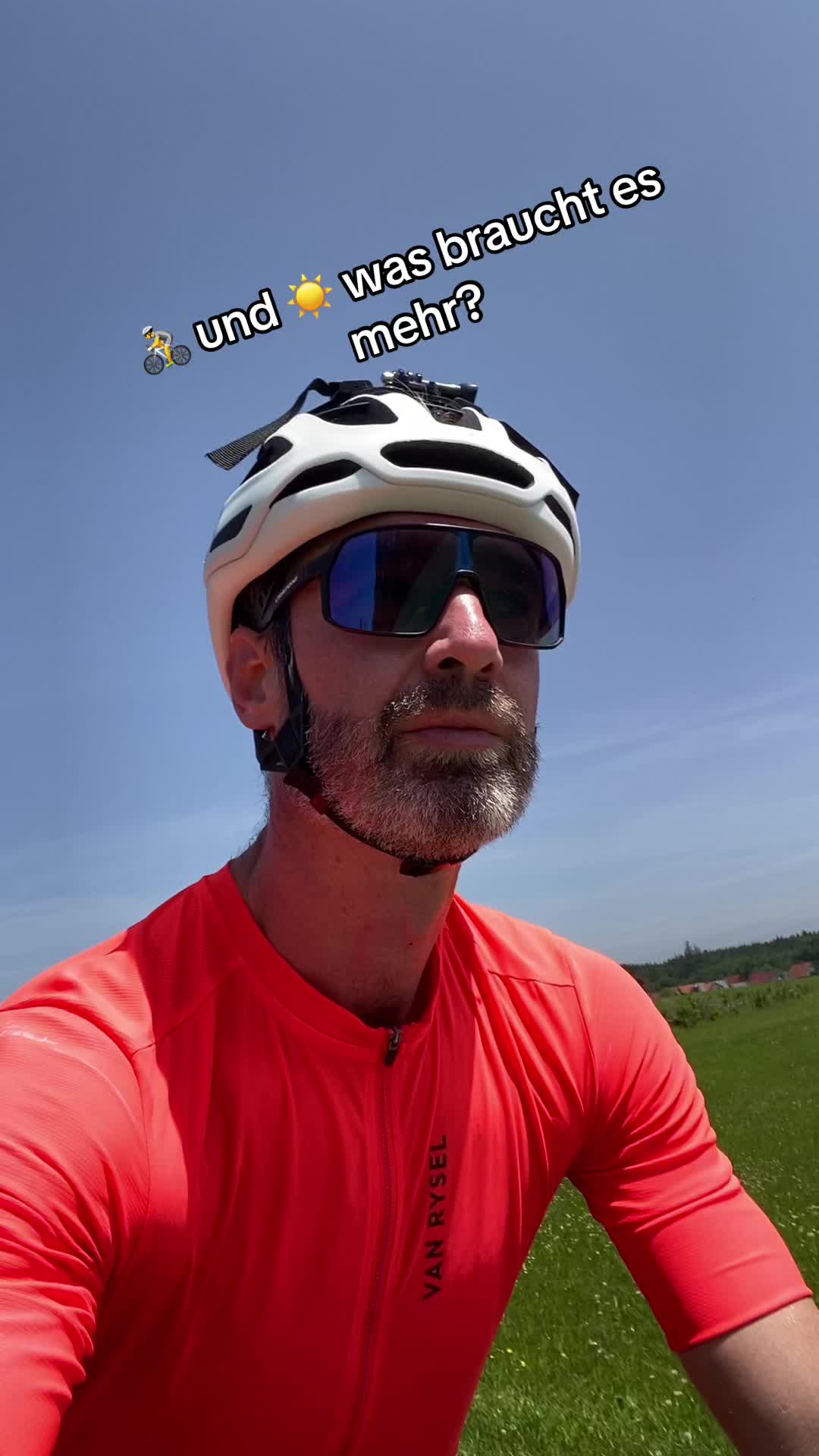 @Alter Mann mit Bike