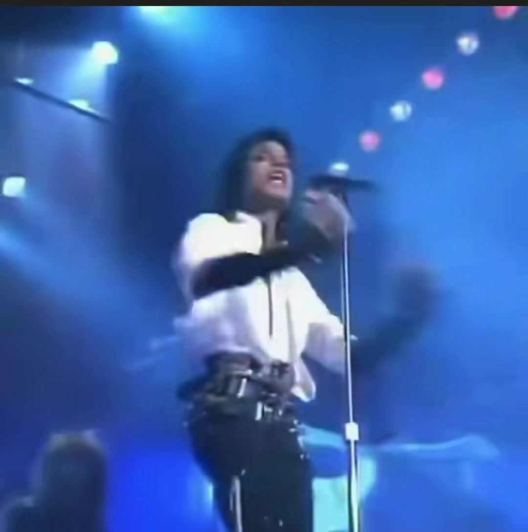 @{Juju} Michael Jackson fan ✨
