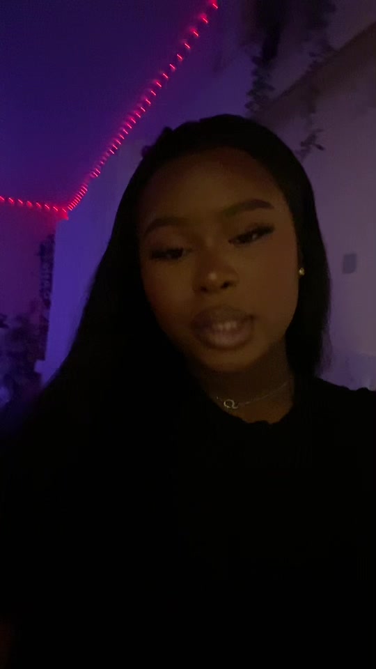 @𝐋𝐄𝐘𝐘🎀
