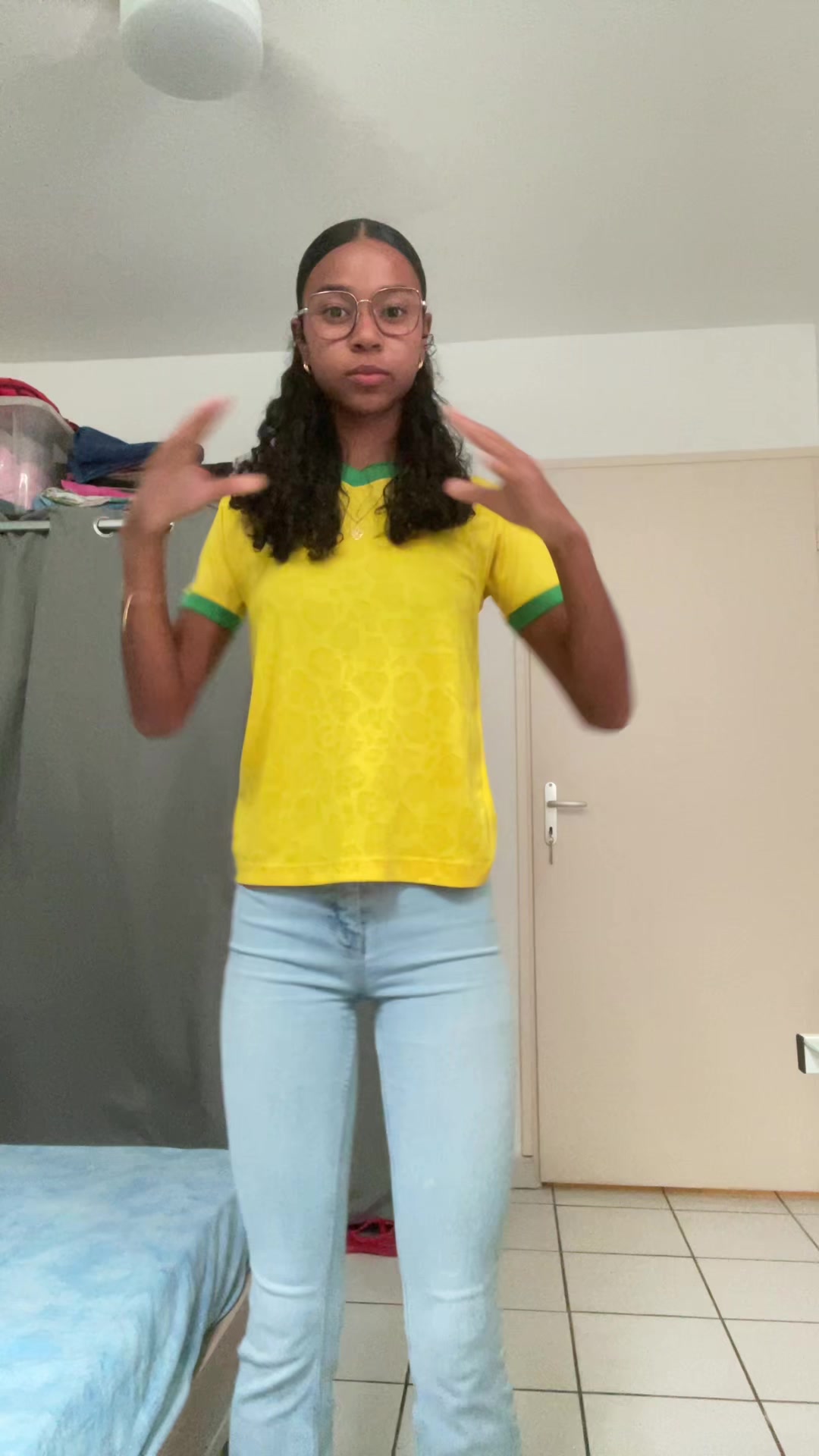 @𝚈&rsquo;🦦
